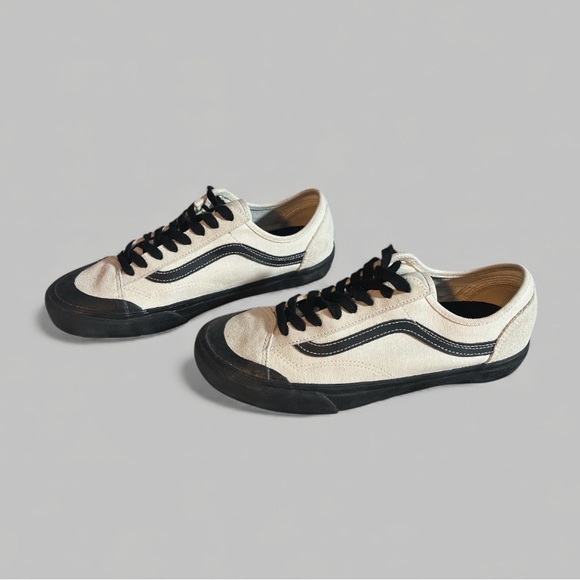 Mens Vans Classic Black and Off White Sneakers Style 36 Decon SF- Size 10 - Picture 5 of 9